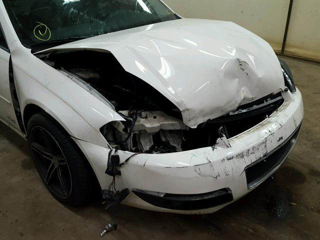 2G1WD58C981248928 - 2008 CHEVROLET IMPALA SUP WHITE photo 9