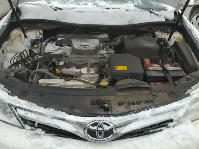 4T4BF1FK0CR237432 - 2012 TOYOTA CAMRY BASE WHITE photo 7