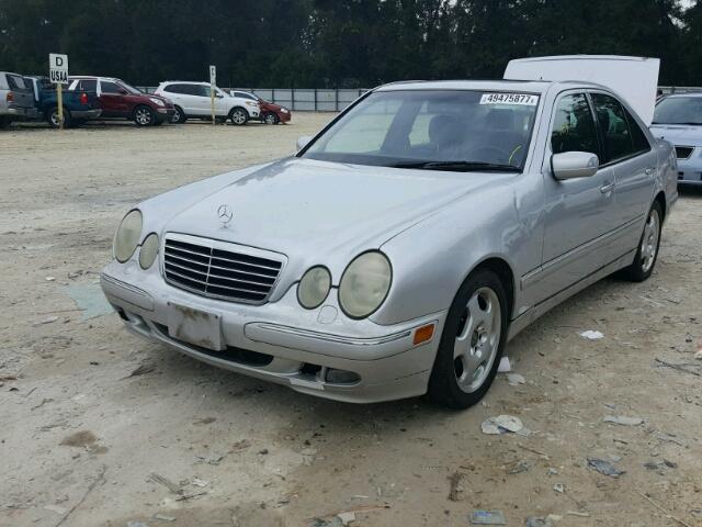 WDBJF70J11B210566 - 2001 MERCEDES-BENZ E 430 SILVER photo 2