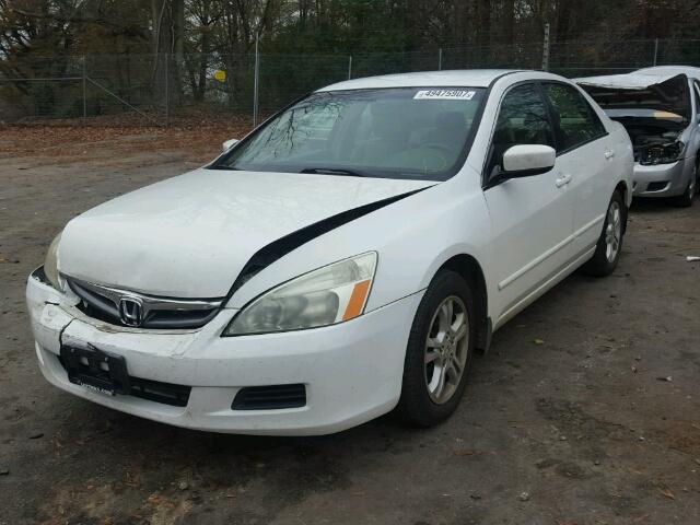 1HGCM56317A174889 - 2007 HONDA ACCORD SE WHITE photo 2