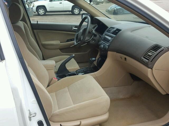 1HGCM56317A174889 - 2007 HONDA ACCORD SE WHITE photo 5