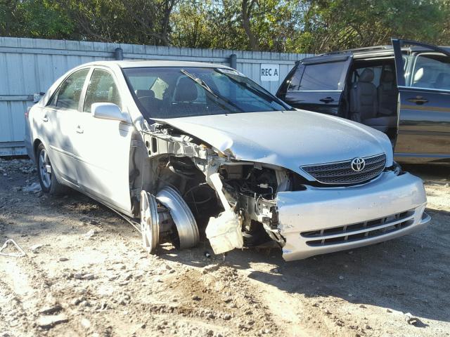 4T1BF30K32U539634 - 2002 TOYOTA CAMRY LE ნაცრისფერი ფოტო 1