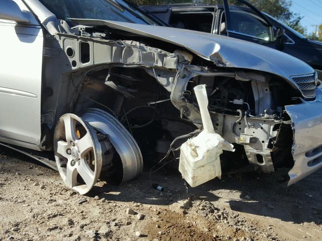 4T1BF30K32U539634 - 2002 TOYOTA CAMRY LE ნაცრისფერი ფოტო 9