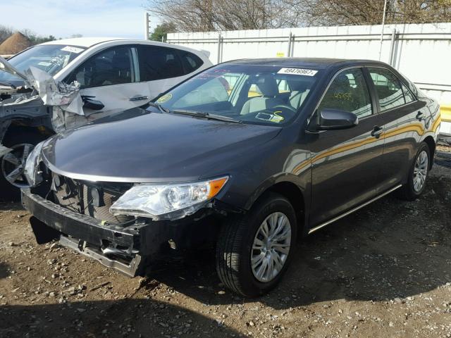 4T4BF1FK3CR212881 - 2012 TOYOTA CAMRY BASE GRAY photo 2