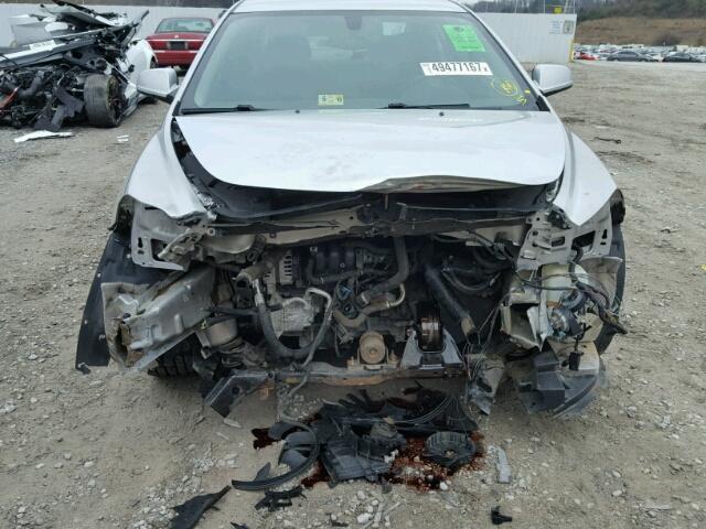 1G1ZC5EB4AF283242 - 2010 CHEVROLET MALIBU 1LT SILVER photo 9