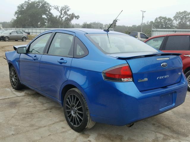 1FAHP3GNXAW156519 - 2010 FORD FOCUS SES BLUE photo 3