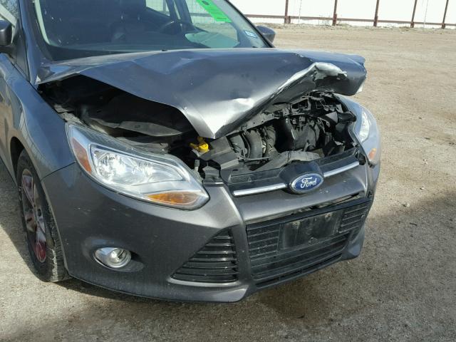 1FAHP3F23CL272950 - 2012 FORD FOCUS SE GRAY photo 9