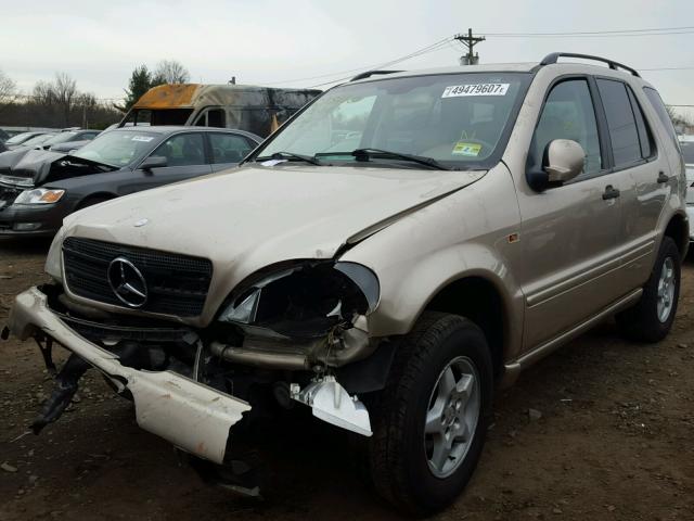 4JGAB54E71A225430 - 2001 MERCEDES-BENZ ML 320 GOLD photo 2