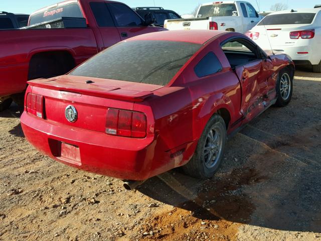 1ZVHT80N295110761 - 2009 FORD MUSTANG RED photo 4