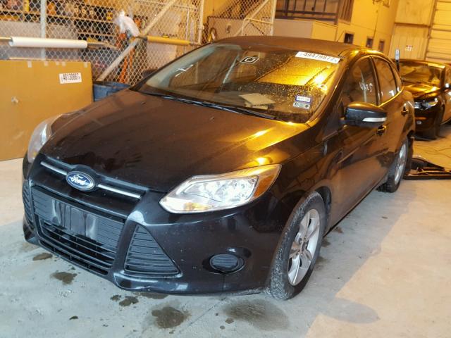 1FADP3F20EL440240 - 2014 FORD FOCUS SE BLACK photo 2