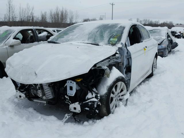 1C3CCCAB1GN120736 - 2016 CHRYSLER 200 LIMITE WHITE photo 2