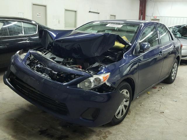 5YFBU4EEXDP108114 - 2013 TOYOTA COROLLA BA BLUE photo 2