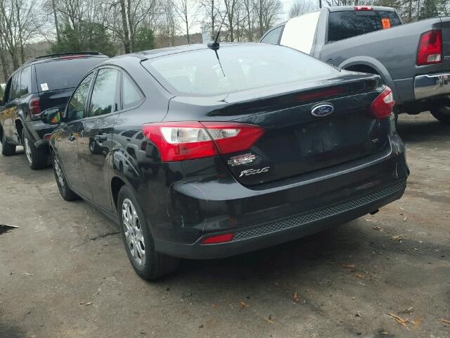 1FAHP3F29CL337462 - 2012 FORD FOCUS SE BLACK photo 3