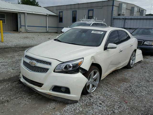 1G11J5SX9DF217762 - 2013 CHEVROLET MALIBU LTZ 奶油色 照片 2