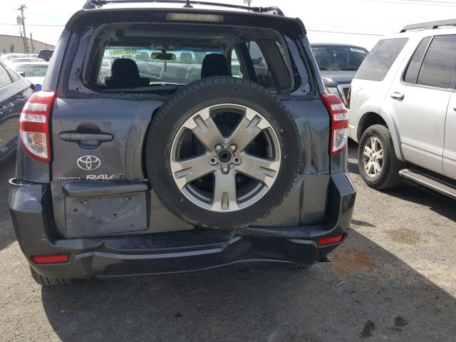 JTMWF4DV5A5031447 - 2010 TOYOTA RAV4 SPORT SILVER photo 9