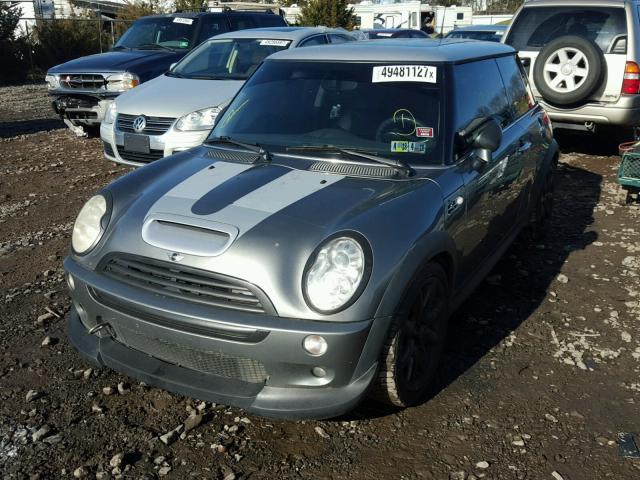 WMWRE33546TN29425 - 2006 MINI COOPER S GRAY photo 2