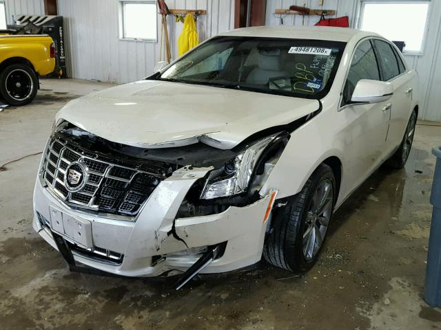 2G61N5S38D9235366 - 2013 CADILLAC XTS WHITE photo 2