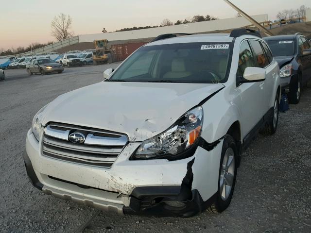 4S4BRDKC5D2202108 - 2013 SUBARU OUTBACK 3. WHITE photo 2