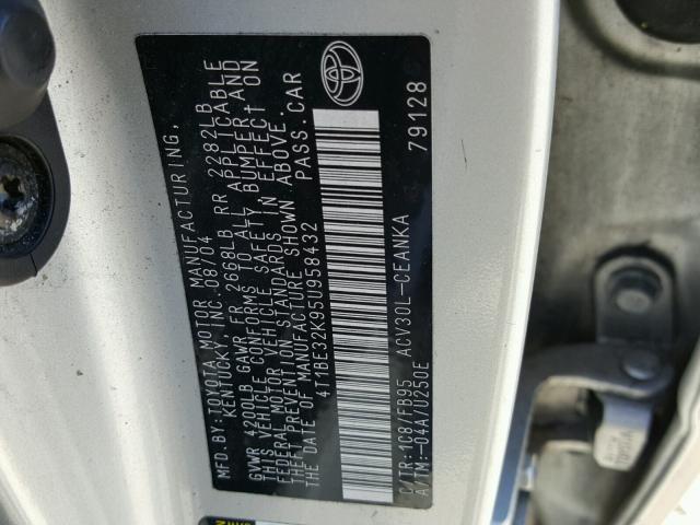 4T1BE32K95U958432 - 2005 TOYOTA CAMRY LE ვერცხლისფერი ფოტო 10