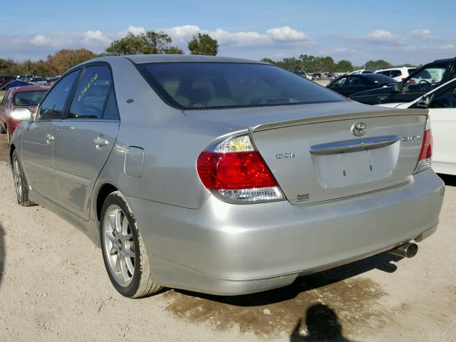4T1BE32K95U958432 - 2005 TOYOTA CAMRY LE ვერცხლისფერი ფოტო 3