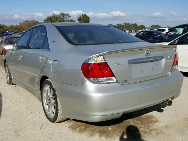 4T1BE32K95U958432 - 2005 TOYOTA CAMRY LE SILVER photo 3