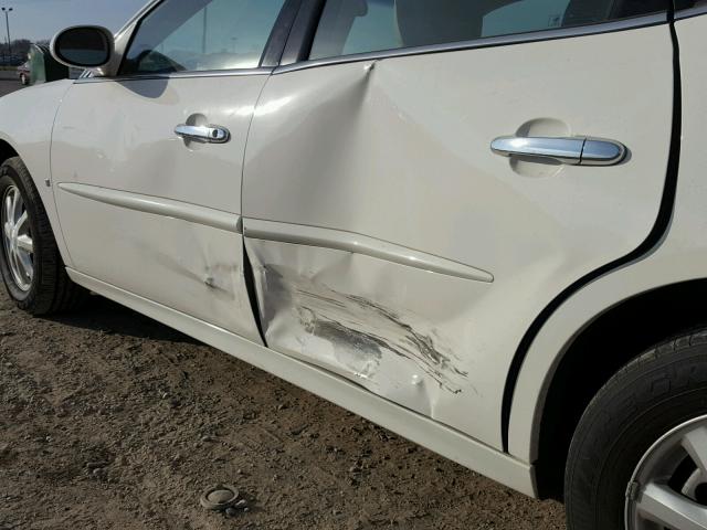 2G4WD582061256617 - 2006 BUICK LACROSSE C WHITE photo 9