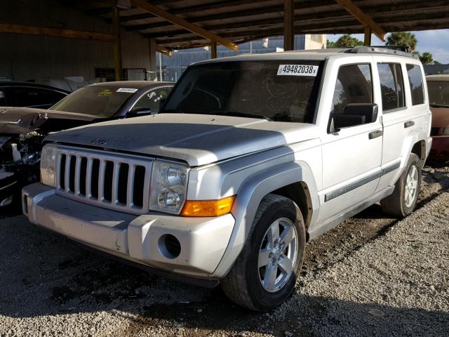 1J8HH48N46C157226 - 2006 JEEP COMMANDER Gümüş foto 2