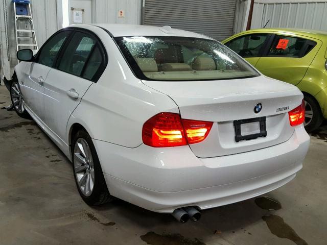 WBAPH7G53BNN06300 - 2011 BMW 328 I WHITE photo 3