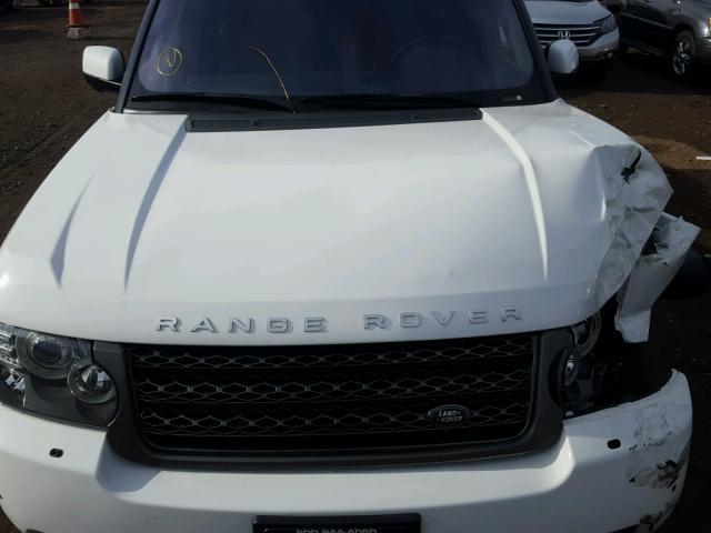 SALMF1D49BA331040 - 2011 LAND ROVER RANGE ROVE WHITE photo 7