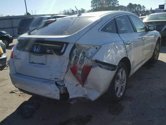 5J6TF2H5XAL014747 - 2010 HONDA ACCORD CRO WHITE photo 4