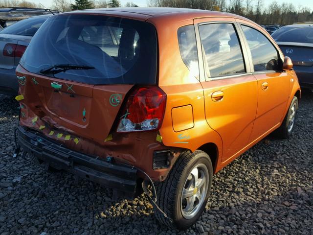 KL1TD66618B092209 - 2008 CHEVROLET AVEO BASE ORANGE photo 4