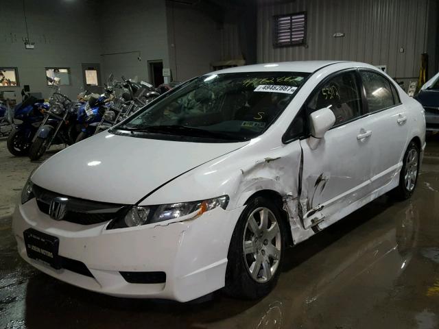 2HGFA1F57AH533042 - 2010 HONDA CIVIC LX WHITE photo 2