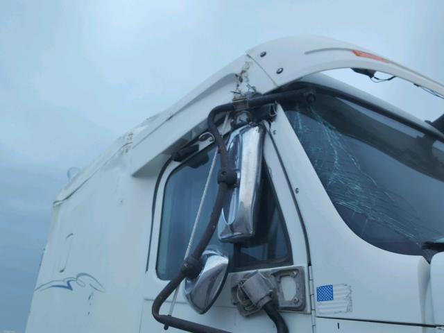 1FUJA6CK67LW75970 - 2007 FREIGHTLINER CONVENTION WHITE photo 9
