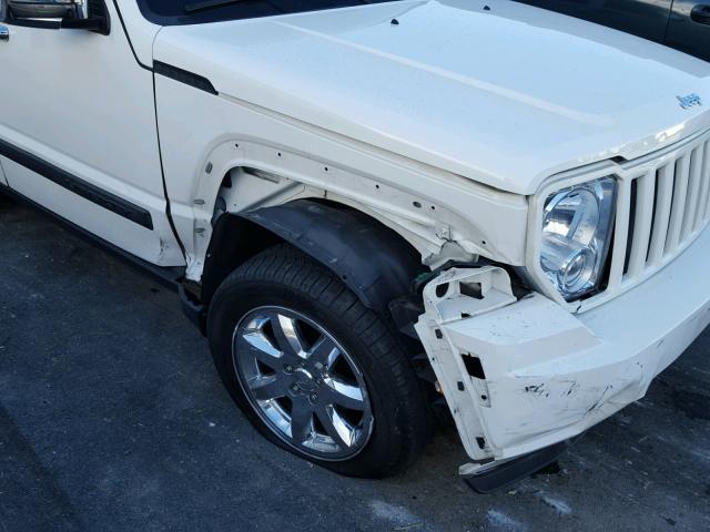 1J4PN2GK6AW132059 - 2010 JEEP LIBERTY SP WHITE photo 9