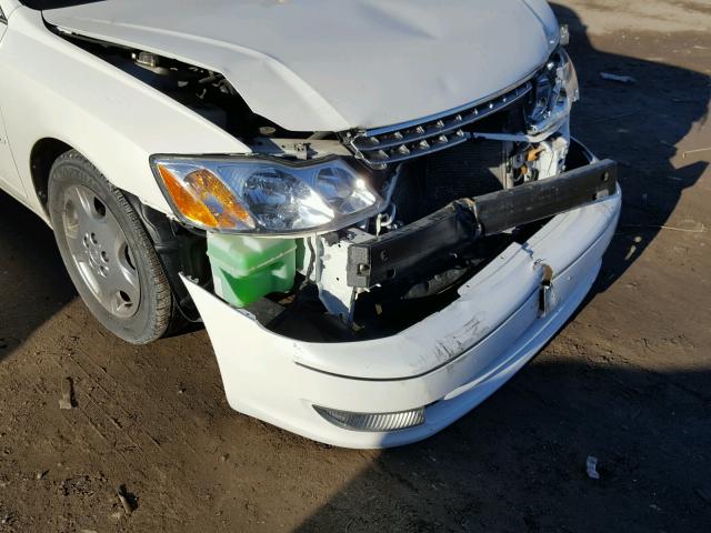 4T1BF28B83U295639 - 2003 TOYOTA AVALON XL WHITE photo 9