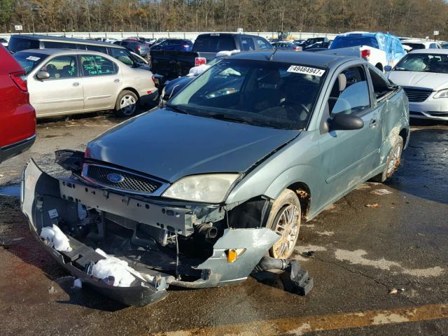 1FAFP31N46W230749 - 2006 FORD FOCUS ZX3 GREEN photo 2