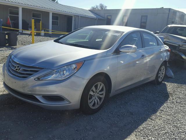 5NPEB4AC3DH528074 - 2013 HYUNDAI SONATA GLS SILVER photo 2