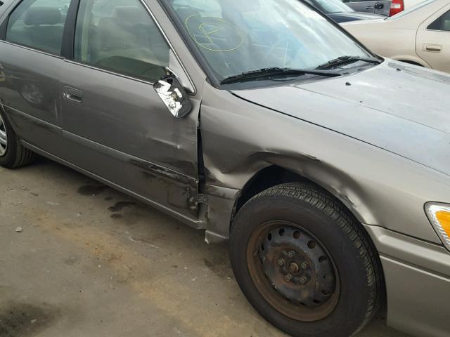 4T1BG22K81U098554 - 2001 TOYOTA CAMRY CE BROWN photo 9