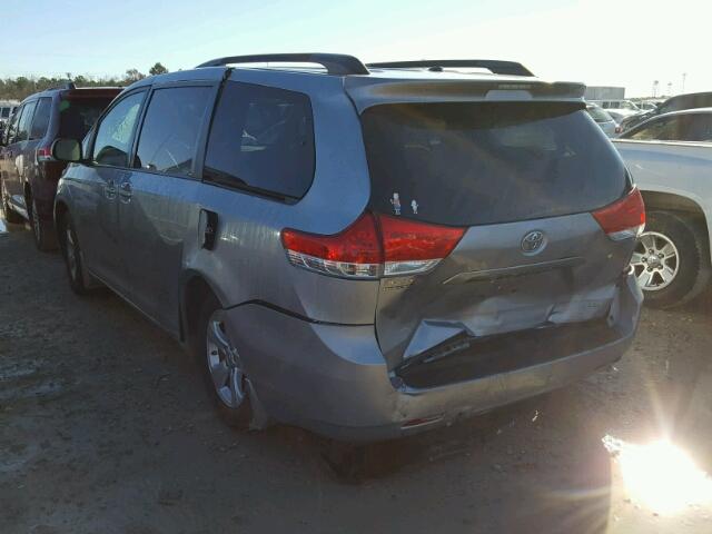 5TDKK3DC4ES506461 - 2014 TOYOTA SIENNA LE SILVER photo 3