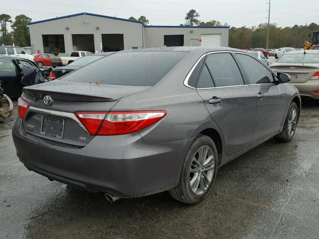 4T1BF1FK5HU322753 - 2017 TOYOTA CAMRY LE GRAY photo 4