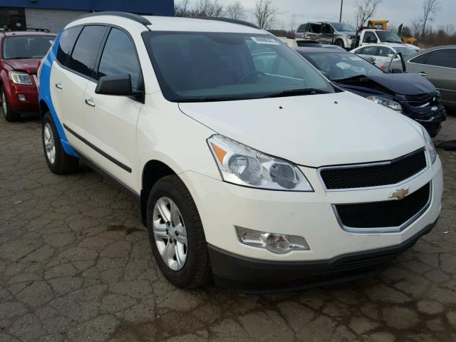 1GNKVEED8BJ377697 - 2011 CHEVROLET TRAVERSE L WHITE photo 1