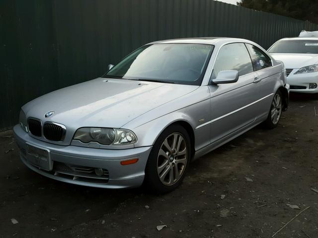 WBABN53443PH03778 - 2003 BMW 330 CI SILVER photo 2