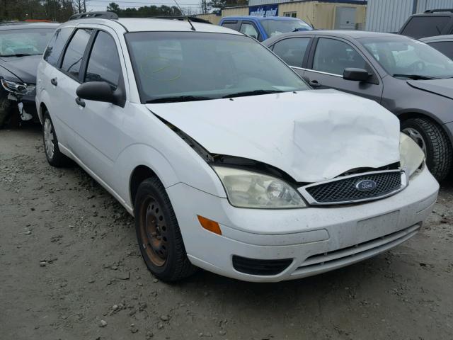 1FAFP36N75W110273 - 2005 FORD FOCUS ZXW WHITE photo 1