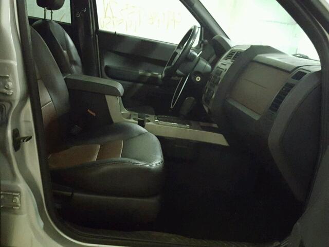 1FMCU03178KB66470 - 2008 FORD ESCAPE XLT SILVER photo 5