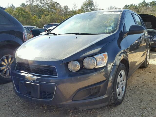 1G1JA6SH7G4124804 - 2016 CHEVROLET SONIC LS GRAY photo 2