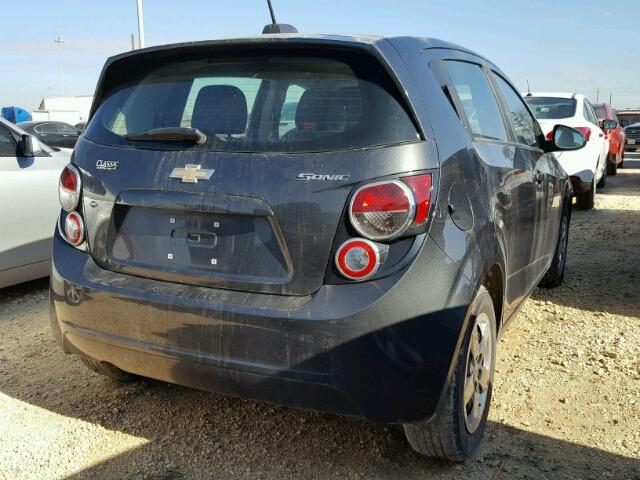 1G1JA6SH7G4124804 - 2016 CHEVROLET SONIC LS GRAY photo 4