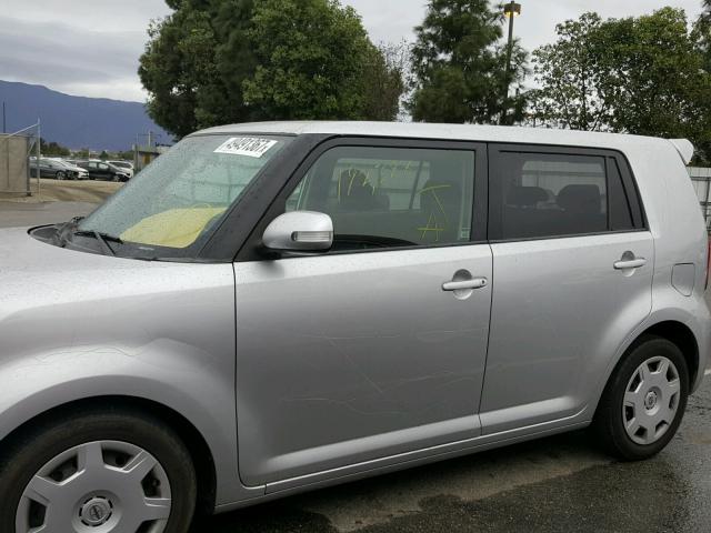 JTLKE50E481024220 - 2008 TOYOTA SCION SILVER photo 9