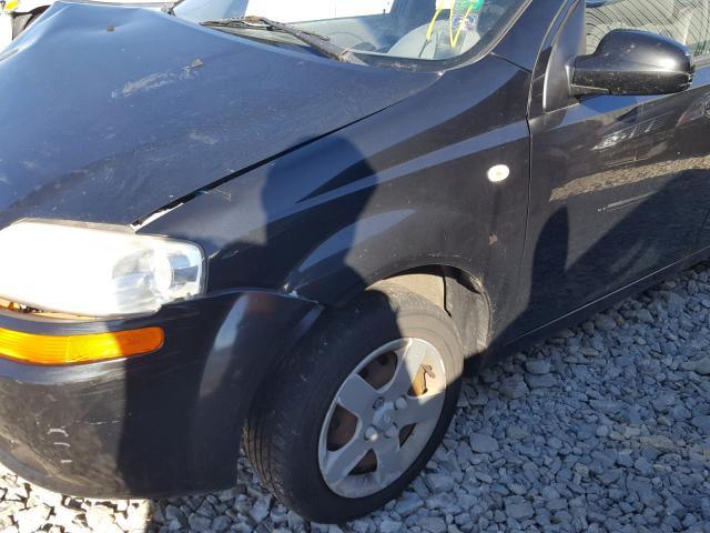 KL1TD62615B311798 - 2005 CHEVROLET AVEO BASE Qara foto 10