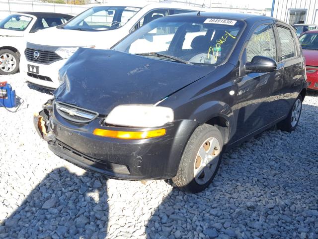 KL1TD62615B311798 - 2005 CHEVROLET AVEO BASE Qara foto 2