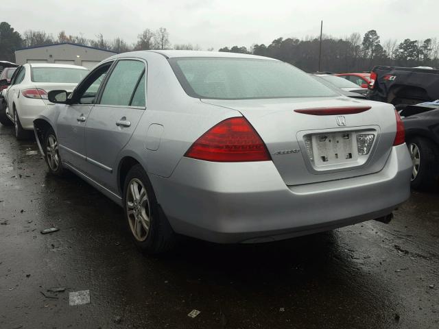 1HGCM56387A043930 - 2007 HONDA ACCORD SE SILVER photo 3